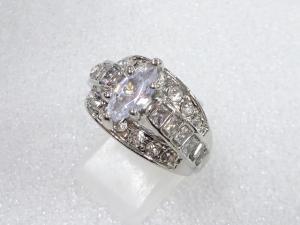 クリスタル　指輪(20号)